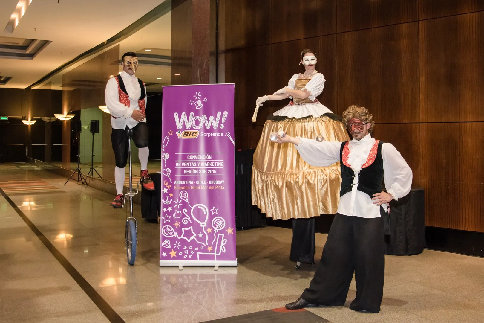 Convención BIC WOW! Sorprende - cena de cierre tematica Carnaval Veneciano - AV Business