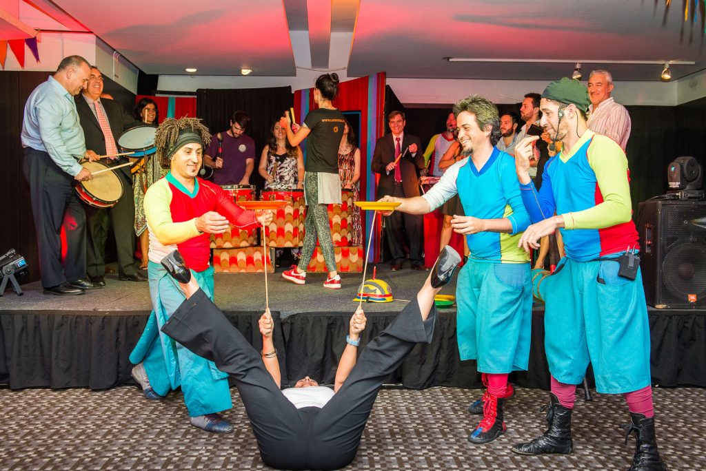 Team building corporativo con circo y percusion - AV Business
