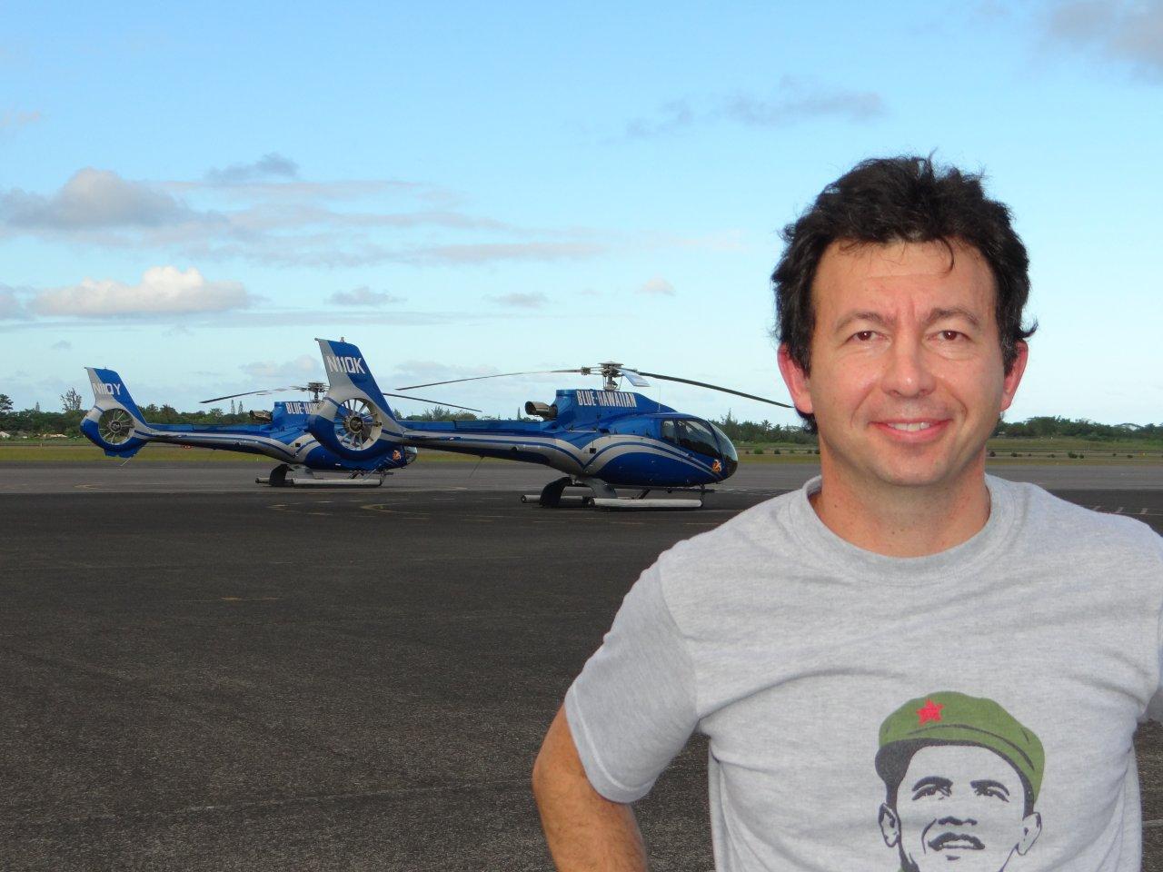 Alejandro Verzoub con helicópteros Blue Hawaiian en Hawaií